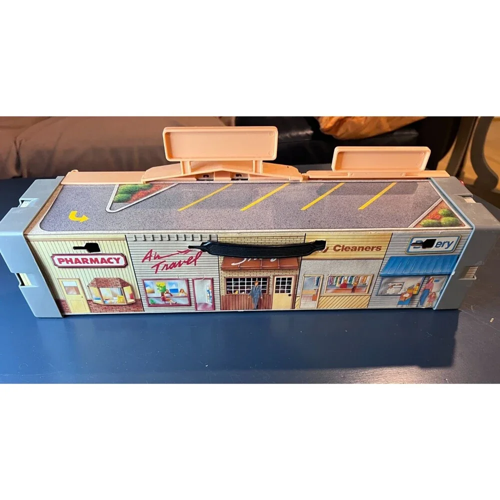 Vintage Matchbox Joe’s Garage Motor City (USED)